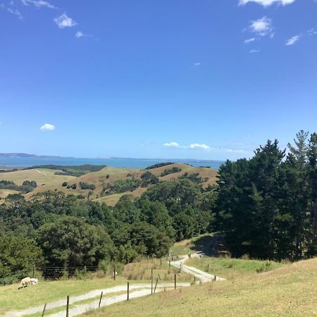 Glorit Kaipara Views Eco Lodge מראה חיצוני תמונה