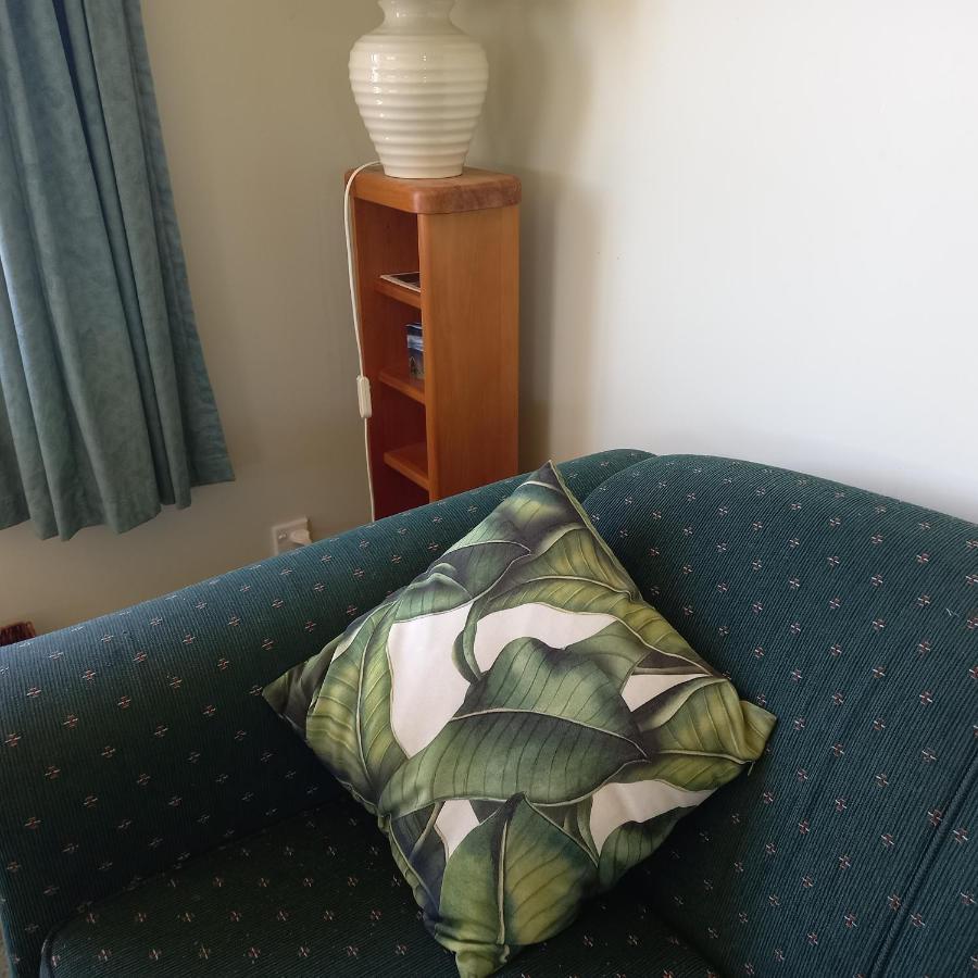 Glorit Kaipara Views Eco Lodge מראה חיצוני תמונה