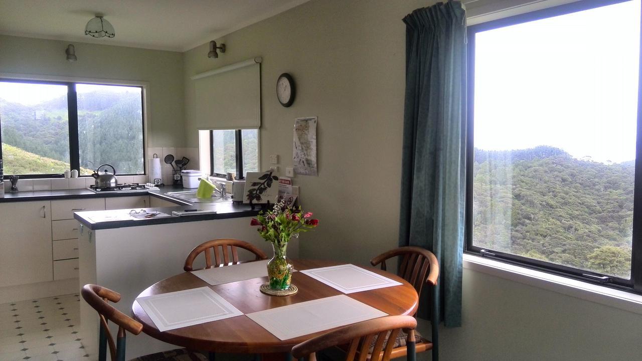 Glorit Kaipara Views Eco Lodge מראה חיצוני תמונה