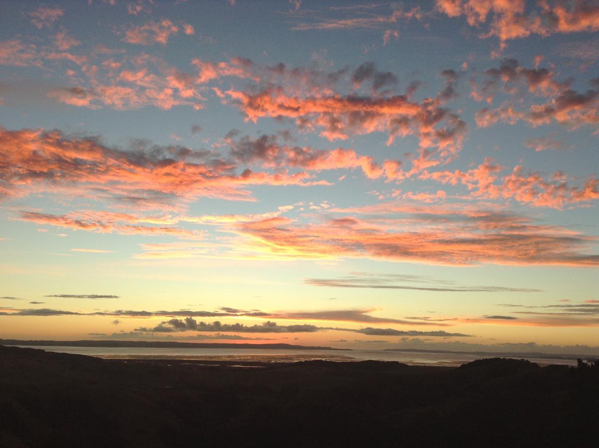 Glorit Kaipara Views Eco Lodge מראה חיצוני תמונה