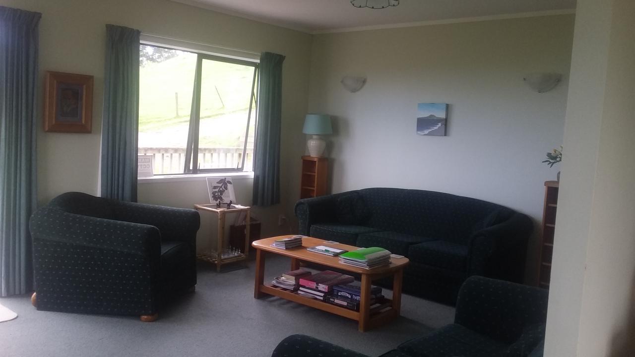 Glorit Kaipara Views Eco Lodge מראה חיצוני תמונה