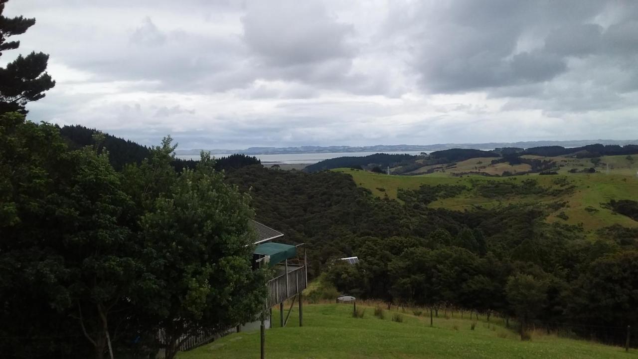 Glorit Kaipara Views Eco Lodge מראה חיצוני תמונה