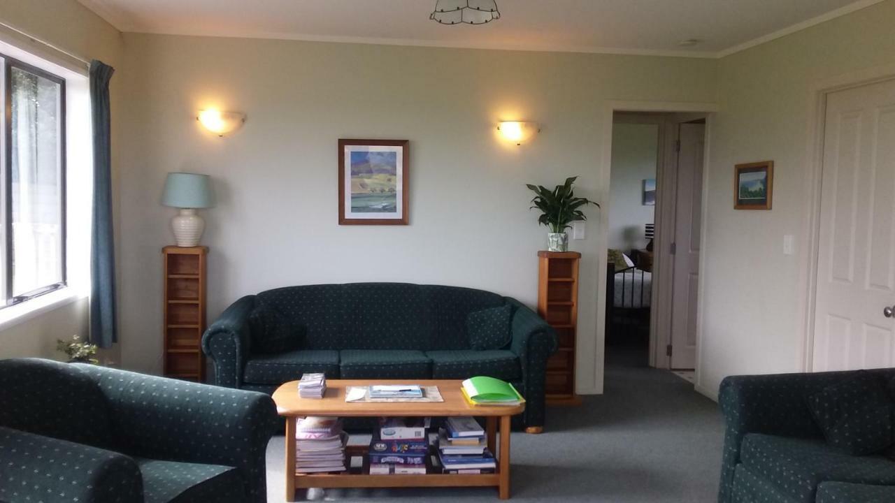 Glorit Kaipara Views Eco Lodge מראה חיצוני תמונה