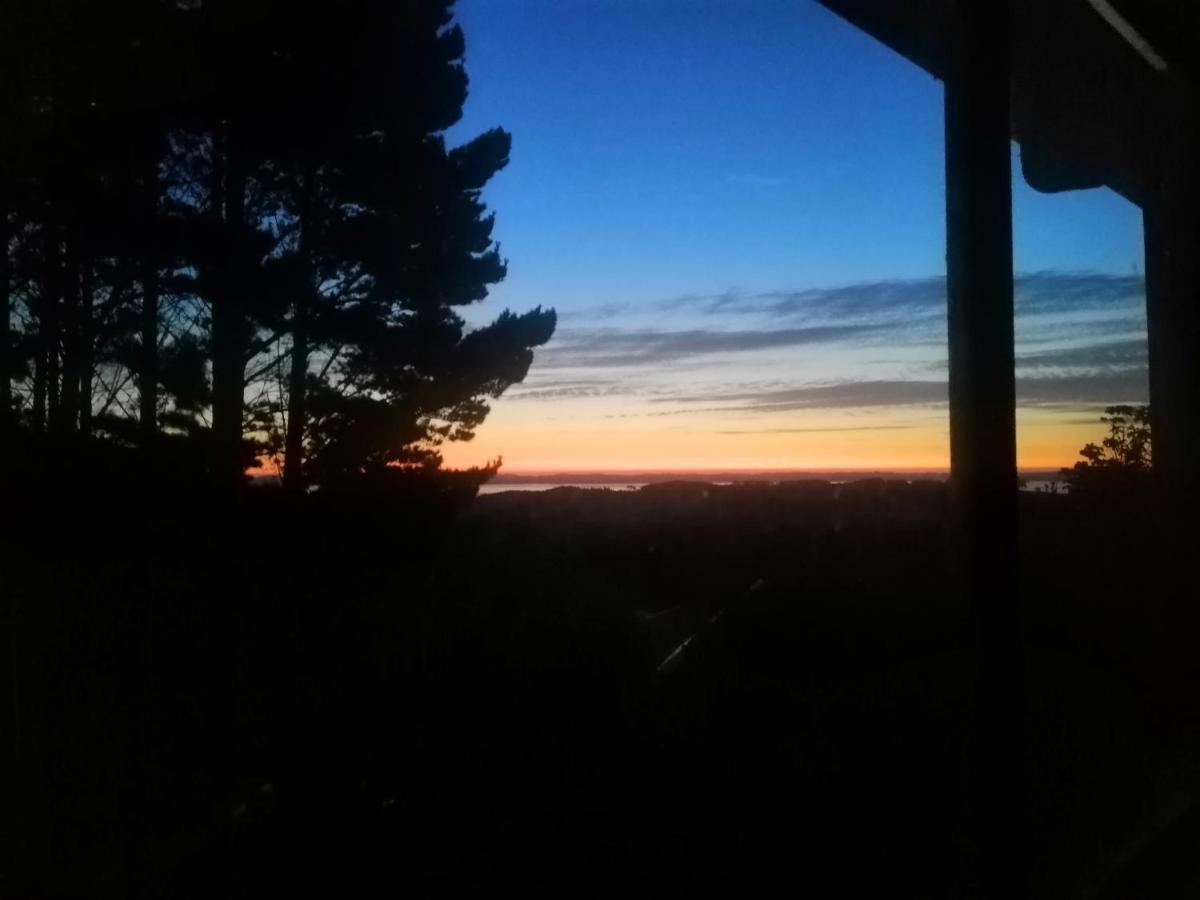 Glorit Kaipara Views Eco Lodge מראה חיצוני תמונה